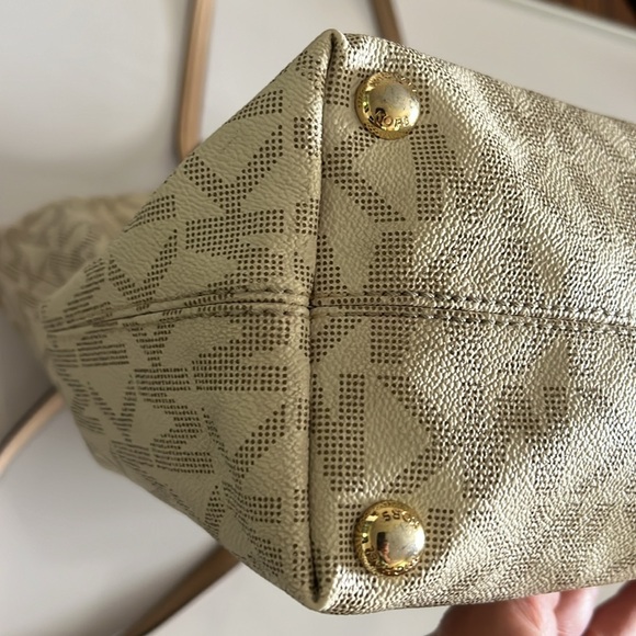 Michael Kors Monogrammed Bag - Picture 7 of 10